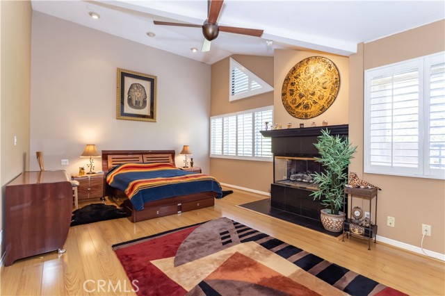 Detail Gallery Image 16 of 27 For 18730 Hatteras St #2,  Tarzana,  CA 91356 - 3 Beds | 2/1 Baths