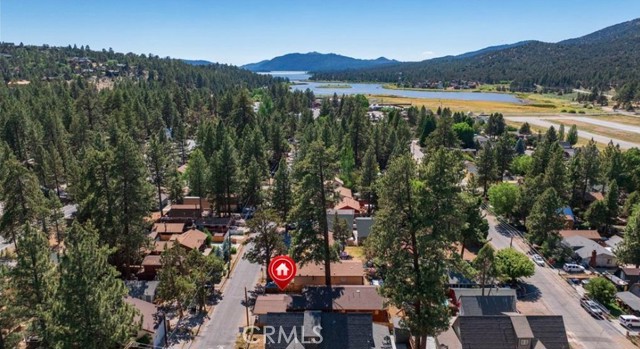 Detail Gallery Image 3 of 34 For 905 W Aeroplane Bld, Big Bear City,  CA 92314 - 3 Beds | 2 Baths