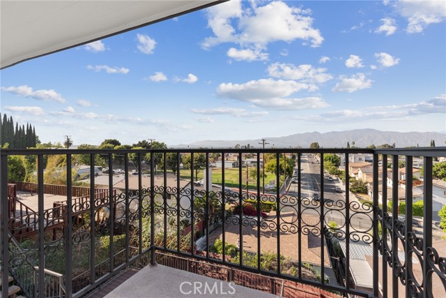 1023 Mooney Drive, Monterey Park CA: https://media.crmls.org/medias/ac021654-4e65-4132-bed8-43f1ba57d8ee.jpg