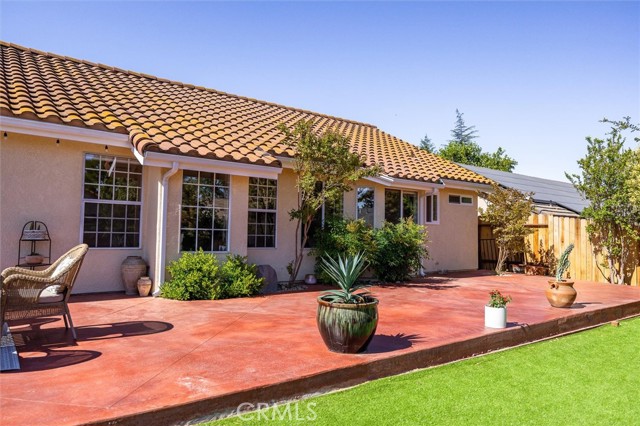 215 Meadowlark Road, Paso Robles CA: https://media.crmls.org/medias/ac02ac12-2d71-4d0b-8b1d-a556949f13dd.jpg