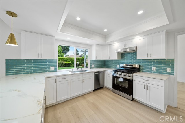 19735 Blythe Street, Winnetka CA: https://media.crmls.org/medias/ac034563-078a-40f3-8338-4cfc0fdd567b.jpg