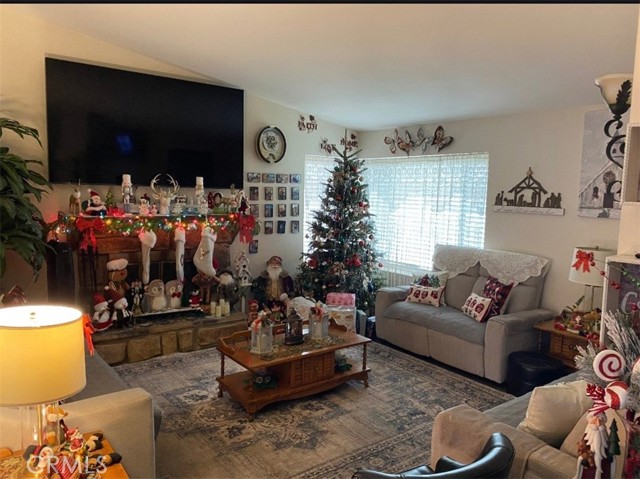 14534 Parkwood Court, Moreno Valley CA: https://media.crmls.org/medias/ac03afdc-dd88-4de1-8c6b-d537e07040b0.jpg