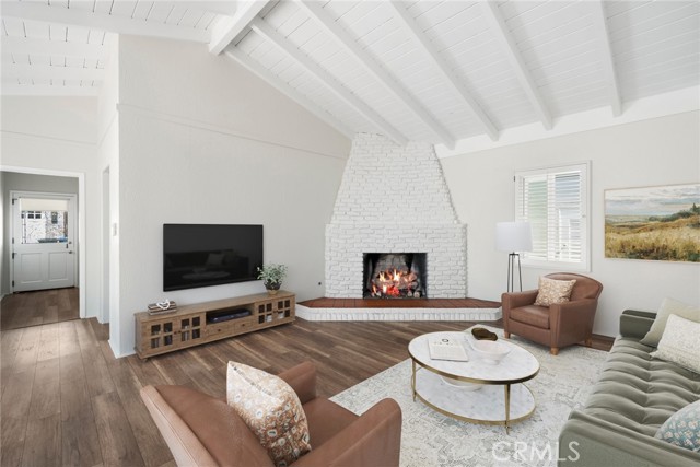 Detail Gallery Image 7 of 14 For 210 via Ithaca, Newport Beach,  CA 92663 - 3 Beds | 2 Baths