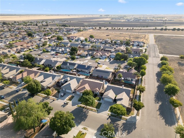 525 Mallard Avenue, Lemoore CA: https://media.crmls.org/medias/ac04af8c-de8f-49a0-a145-98f17a150255.jpg