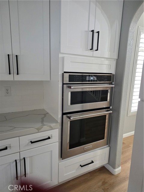 Detail Gallery Image 9 of 56 For 13040 Deep Water St, Victorville,  CA 92392 - 5 Beds | 3 Baths