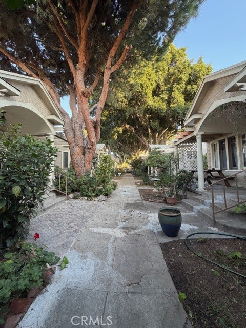 Detail Gallery Image 4 of 12 For 1537 N Serrano Ave, Los Angeles,  CA 90027 - – Beds | – Baths