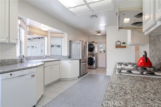367 W Camino Real Avenue, Arcadia CA: https://media.crmls.org/medias/ac06a271-bf2c-4a71-9c97-9d4455d7a081.jpg