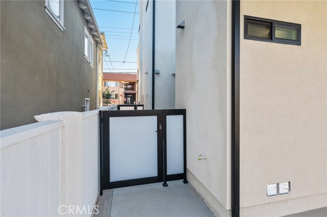 2321 Vanderbilt Lane, Redondo Beach, California 90278, 6 Bedrooms Bedrooms, ,2 BathroomsBathrooms,Residential,Sold,Vanderbilt,CV20231019