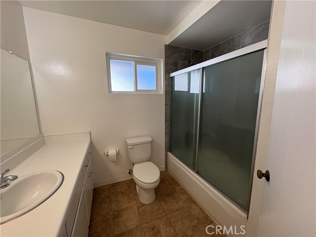 Detail Gallery Image 9 of 18 For 17061 Evergreen Cir #D,  Huntington Beach,  CA 92647 - 1 Beds | 1 Baths