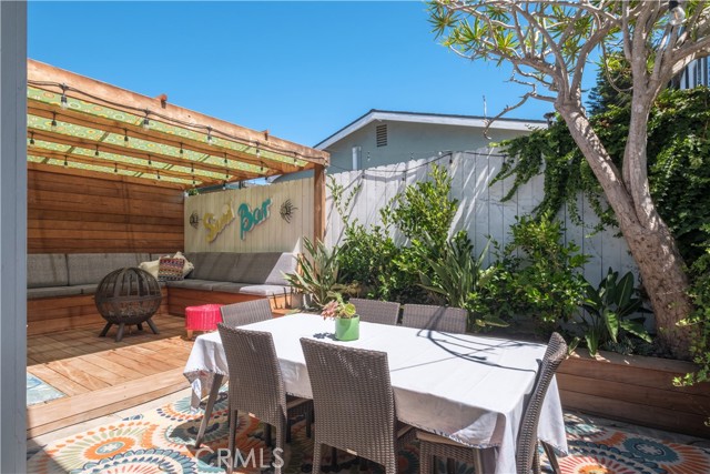 1752 Dixon Street, Redondo Beach CA: https://media.crmls.org/medias/ac087e22-e3fd-4132-9ad9-d74a4d4ac33d.jpg
