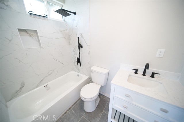 1336 W 118th Street, Los Angeles CA: https://media.crmls.org/medias/ac095504-9609-4f79-8638-652c5986da53.jpg