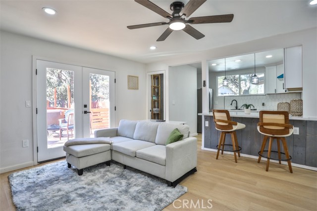 Detail Gallery Image 10 of 57 For 672 Talmadge, Big Bear Lake,  CA 92315 - 3 Beds | 2/1 Baths