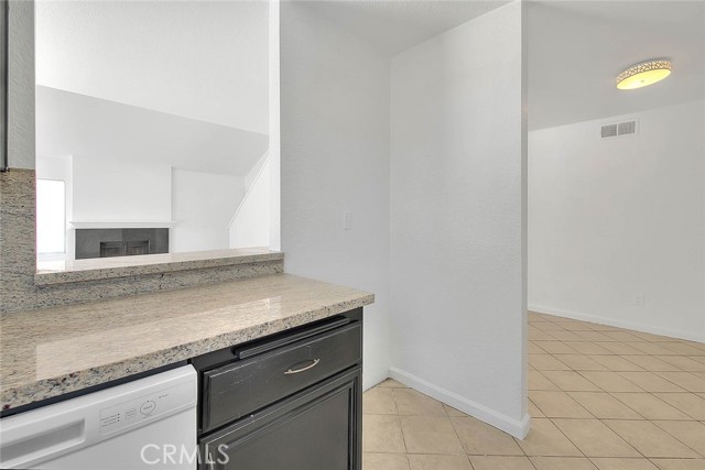 7711 Cartilla Avenue, Fontana CA: https://media.crmls.org/medias/ac0cf149-e8e8-49e1-968a-33cf826ef5dc.jpg