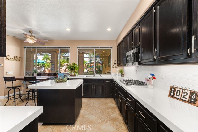 5601 Crestline Place, Rancho Cucamonga CA: https://media.crmls.org/medias/ac0d7865-f7cc-4e91-9264-3ceff015fb43.jpg