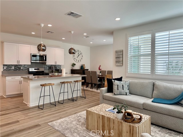 Detail Gallery Image 2 of 40 For 4271 E Malagon Privado #34,  Ontario,  CA 91761 - 3 Beds | 2/1 Baths