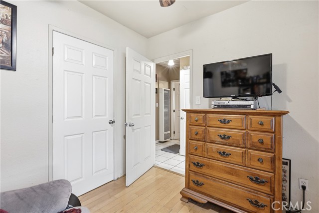 4518 South Van Ness photo 15