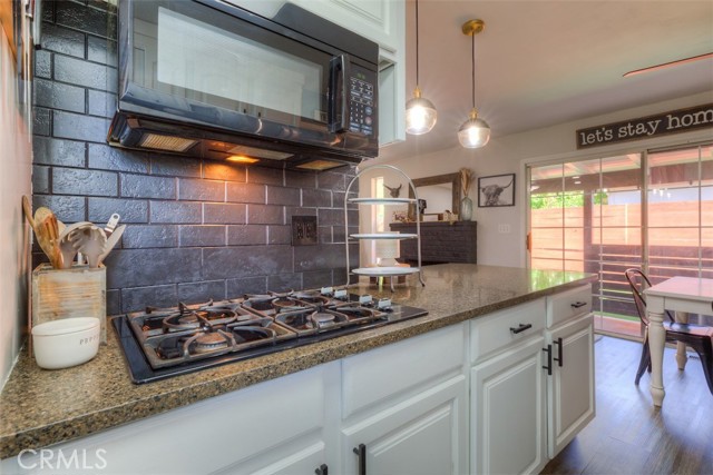 Detail Gallery Image 15 of 41 For 2225 Mariposa Ave, Chico,  CA 95926 - 3 Beds | 2 Baths