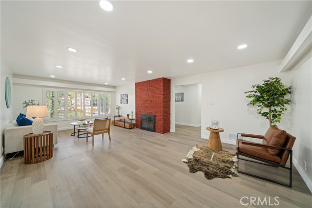 3704 Lorado Way, View Park CA: https://media.crmls.org/medias/ac0e0943-bb6a-434d-a54f-8bb67b4b6381.jpg