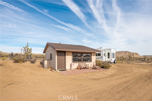 Detail Gallery Image 31 of 47 For 2310 Cottontail Rd, Pioneertown,  CA 92268 - 3 Beds | 3 Baths