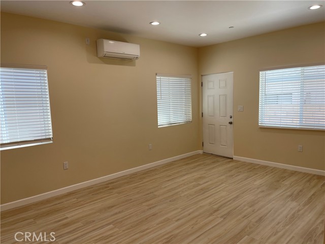 Detail Gallery Image 4 of 20 For 241 S 2nd Ave #B,  Upland,  CA 91786 - 2 Beds | 2 Baths