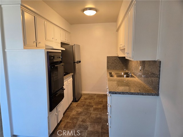 780 Earlham Street, Pasadena CA: https://media.crmls.org/medias/ac0eca29-aeb2-4ee0-9709-d3fa6a61fa61.jpg