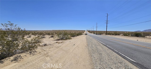 70100 2 Mile Road, 29 Palms CA: https://media.crmls.org/medias/ac0f2147-5667-4d8a-ba47-438a73b71b76.jpg