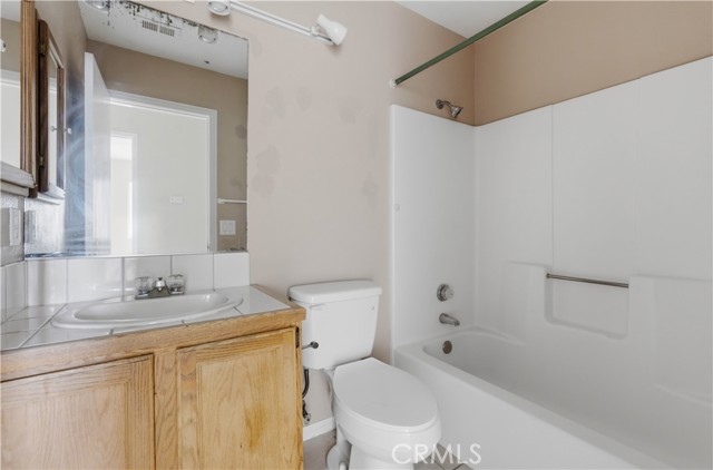 Detail Gallery Image 16 of 37 For 13645 Agate Way, Victorville,  CA 92392 - 3 Beds | 2 Baths