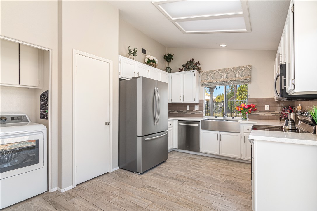 Detail Gallery Image 15 of 36 For 40259 Corte Delfin, Murrieta,  CA 92562 - 2 Beds | 2 Baths