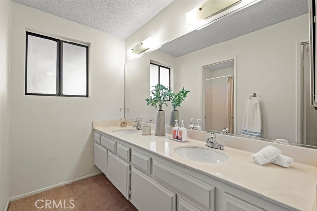 Detail Gallery Image 10 of 28 For 4141 via Marisol #215,  Los Angeles,  CA 90042 - 2 Beds | 2 Baths