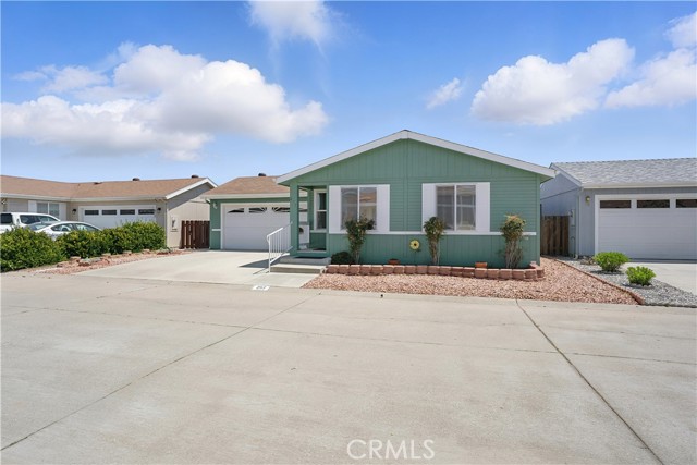 27250 Murrieta Road, Menifee CA: https://media.crmls.org/medias/ac129ba3-9799-4903-a7ea-0c6c12d6c001.jpg
