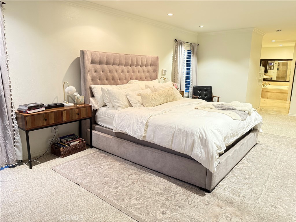 MLS #OC25252932 image #5