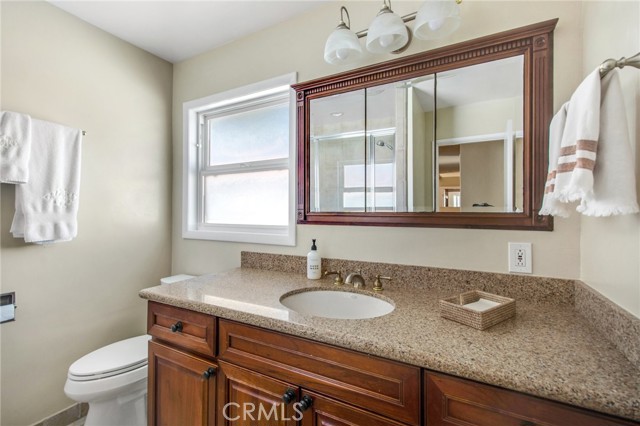 1951 Aliso Avenue, Costa Mesa CA: https://media.crmls.org/medias/ac13a093-8b73-4f40-b18c-517add627cd8.jpg