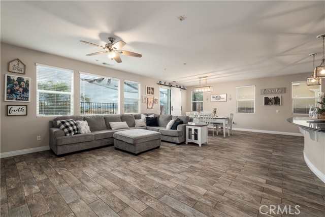 10894 Clover, Corona CA: https://media.crmls.org/medias/ac13b434-2b22-4273-90f7-b8b7b4df49bb.jpg