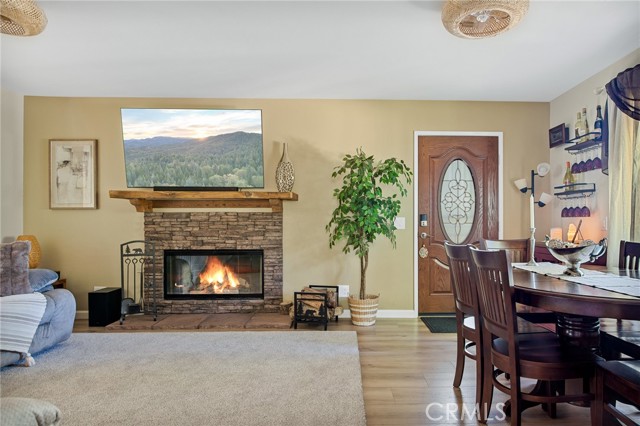 Detail Gallery Image 10 of 50 For 31791 Panorama Dr, Running Springs,  CA 92382 - 3 Beds | 2 Baths