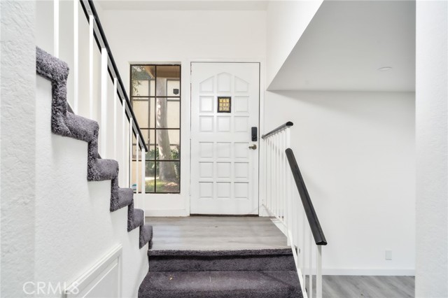 Detail Gallery Image 6 of 30 For 115 E Rosewood Ct, Ontario,  CA 91764 - 2 Beds | 2/2 Baths