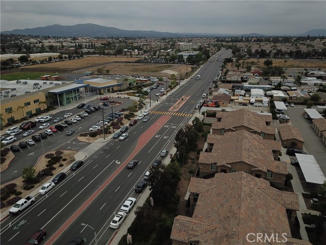 21737 Eucalyptus Avenue, Moreno Valley CA: https://media.crmls.org/medias/ac14cf3f-eab1-4d2b-b9a8-9d096874aa0a.jpg