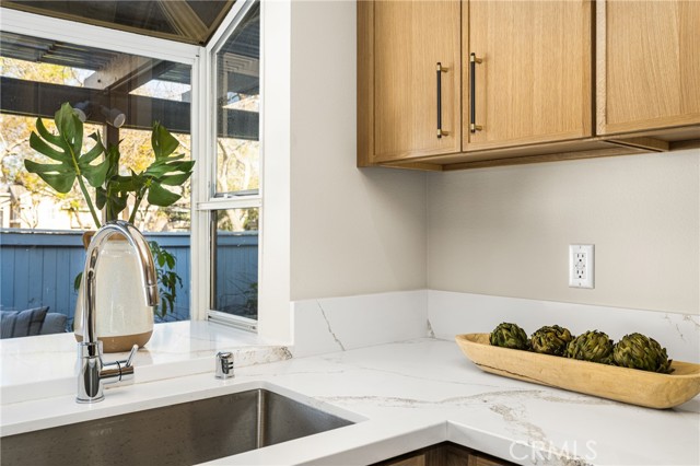 Detail Gallery Image 26 of 60 For 11 Thunder Trl #6,  Irvine,  CA 92614 - 4 Beds | 2/1 Baths