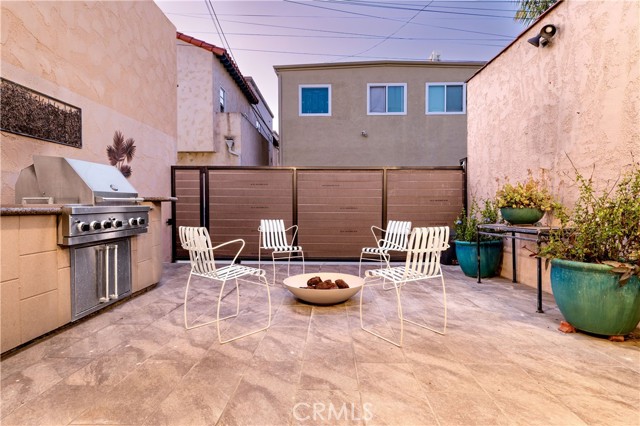 143 Roycroft Avenue, Long Beach CA: https://media.crmls.org/medias/ac1604e9-694b-4b3a-9a1e-588d76d188bb.jpg