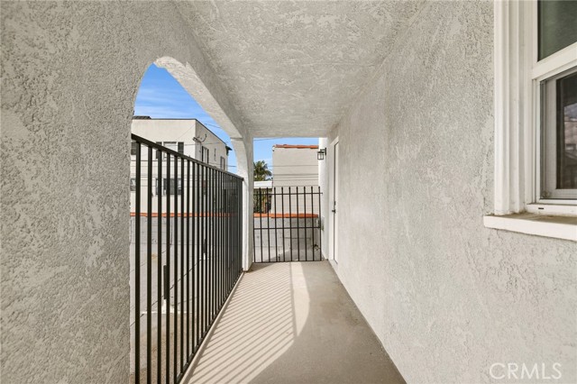 Detail Gallery Image 6 of 19 For 1221 E 1st St, Long Beach,  CA 90802 - – Beds | – Baths