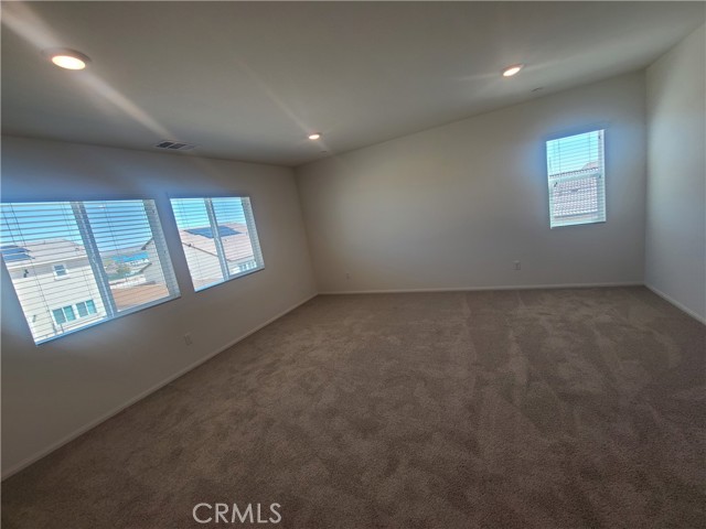 Detail Gallery Image 12 of 37 For 15674 Santa Cruz Ct, Victorville,  CA 92394 - 4 Beds | 3/1 Baths