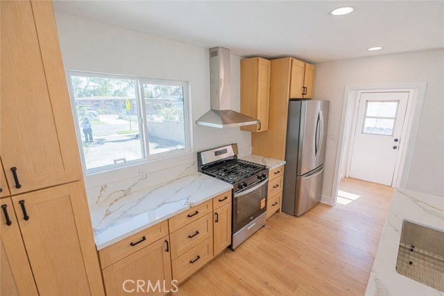 Detail Gallery Image 11 of 24 For 1390 Pepper Tree Ln, San Bernardino,  CA 92404 - 4 Beds | 2/1 Baths