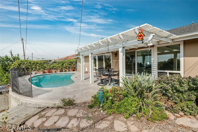 27105 Springcreek Road, Rancho Palos Verdes, California 90275, 4 Bedrooms Bedrooms, ,3 BathroomsBathrooms,Residential,Sold,Springcreek,PV21190601
