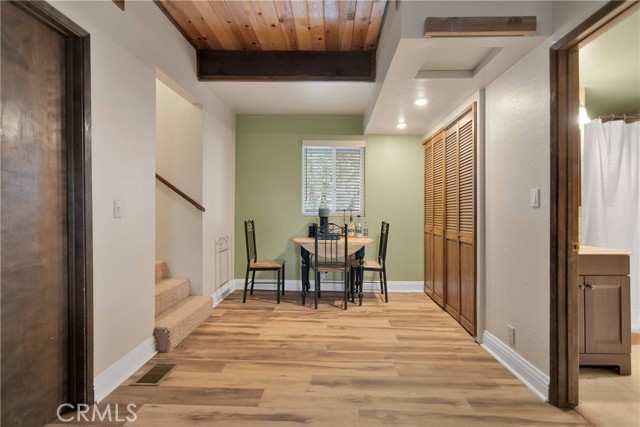 Detail Gallery Image 14 of 32 For 28935 Banff, Lake Arrowhead,  CA 92352 - 3 Beds | 1/1 Baths