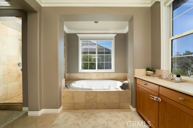 Detail Gallery Image 23 of 49 For 27050 Island Rd, Valencia,  CA 91355 - 5 Beds | 3 Baths