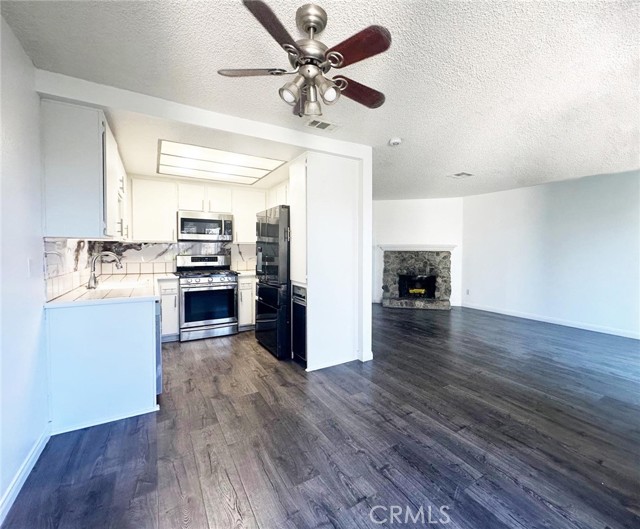 Detail Gallery Image 6 of 38 For 1539 Elkwood Dr, West Covina,  CA 91791 - 3 Beds | 2/1 Baths