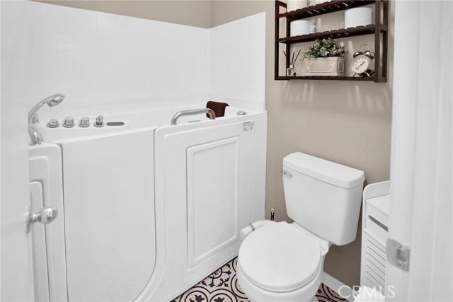 Detail Gallery Image 23 of 47 For 16236 Bridgewood Ln, Victorville,  CA 92395 - 3 Beds | 2 Baths