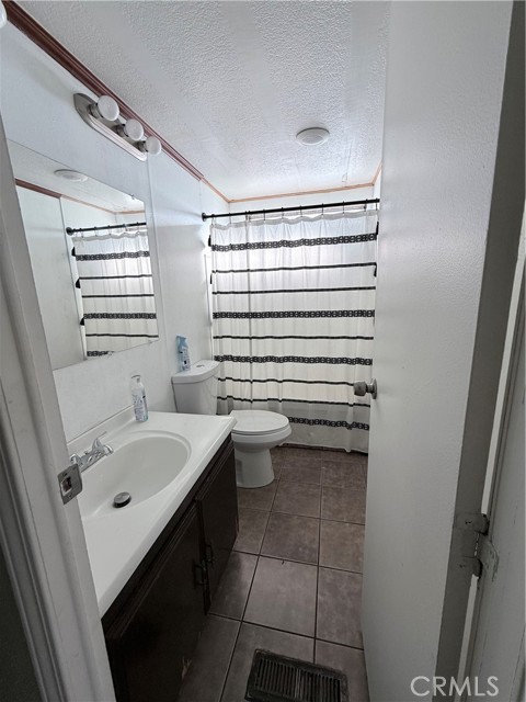 Detail Gallery Image 8 of 37 For 1855 Riverside, Ontario,  CA 91761 - 3 Beds | 2 Baths