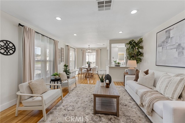 Detail Gallery Image 4 of 59 For 130 -132 S Lime St, Orange,  CA 92868 - 6 Beds | 3 Baths