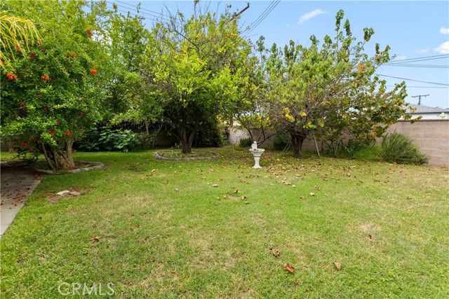 945 W Bonnie Brae Court, Ontario CA: https://media.crmls.org/medias/ac197d86-6605-4c0b-ab2a-c87045b3bb7f.jpg