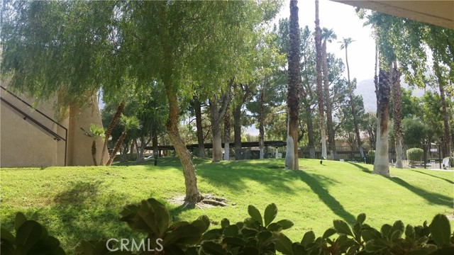675 N Los Felices W Circle, Palm Springs CA: https://media.crmls.org/medias/ac1a53ef-a8a3-4ba5-9694-ad7f2215701c.jpg